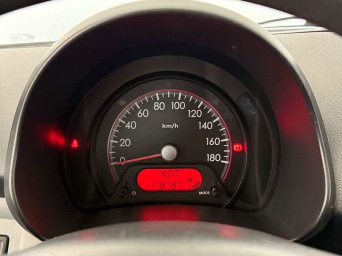 Suzuki Alto 1.0 GPL GLX (12)