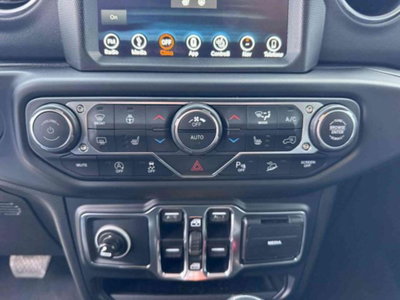Jeep Wrangler Unlimited 2.2 Mjt II Sahara (13)