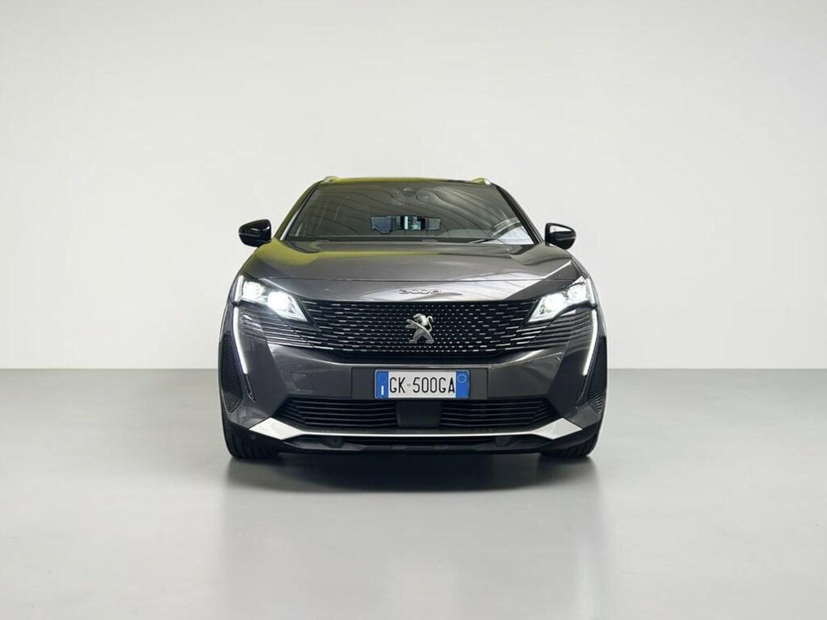 Peugeot 3008 BlueHDi 130 S&S EAT8 GT (2)