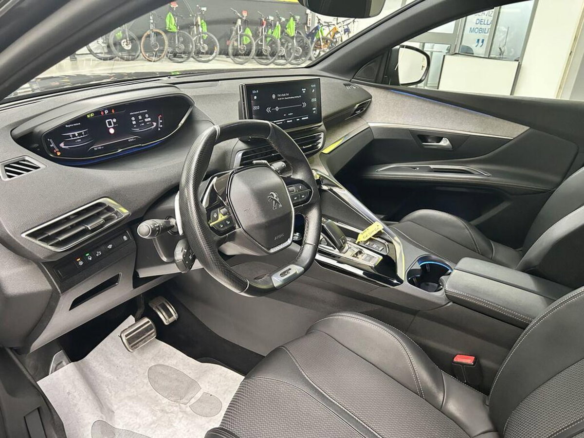 Peugeot 3008 BlueHDi 130 S&S EAT8 GT (7)
