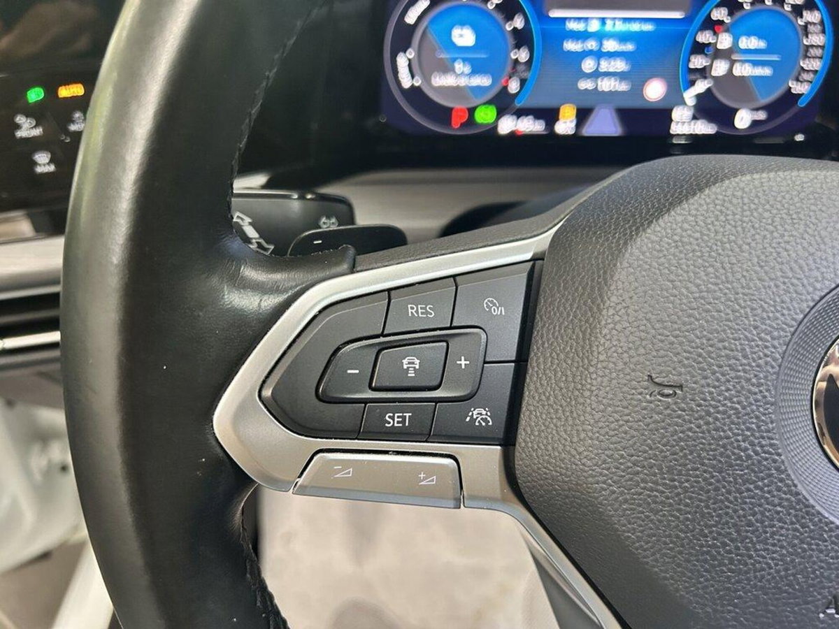 Volkswagen Golf 1.4 TSI eHYBRID 204 CV DSG Style (14)