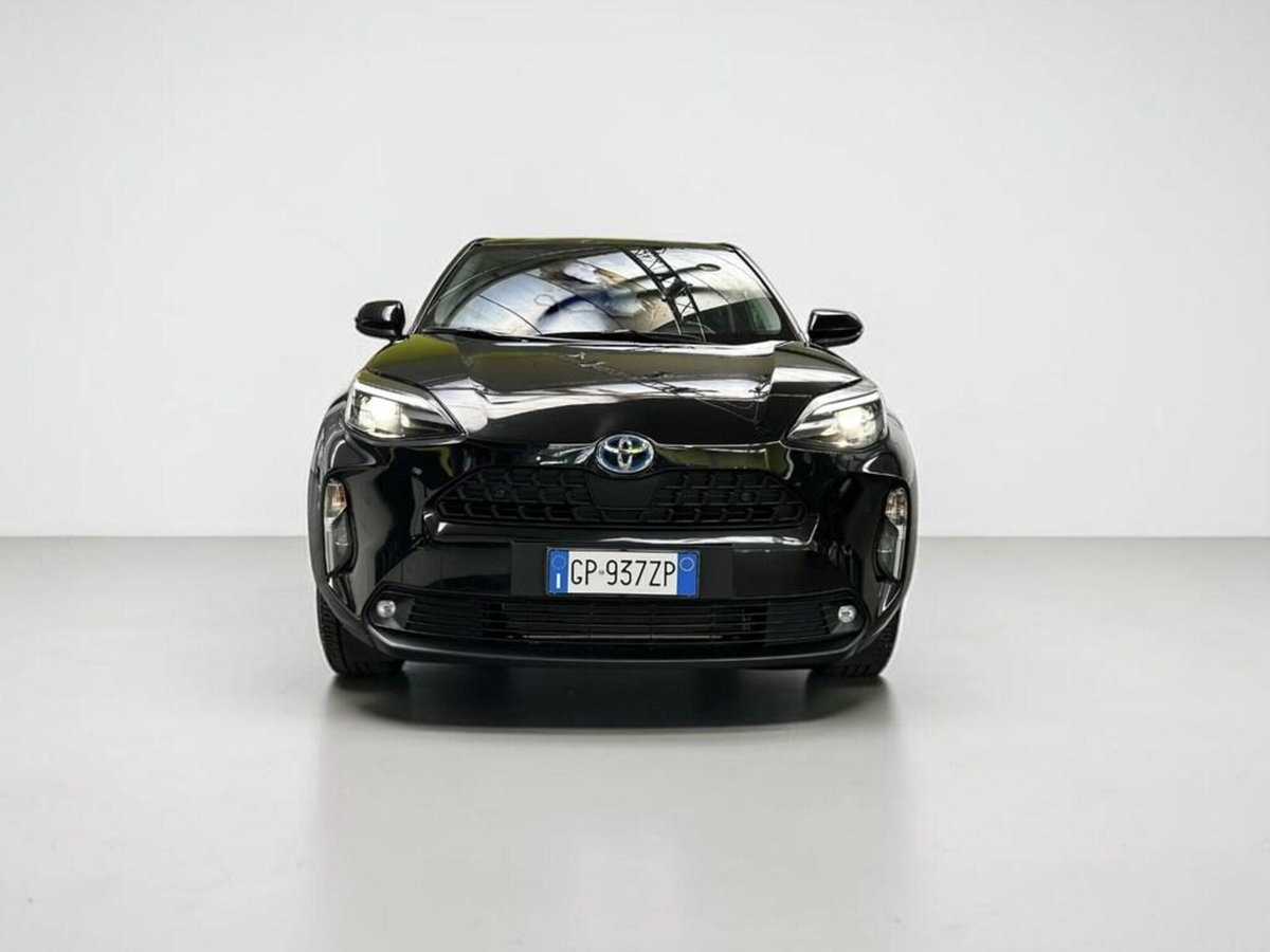 Toyota Yaris Cross 1.5h GR Sport Black Sky fwd 116cv e-cvt (2)