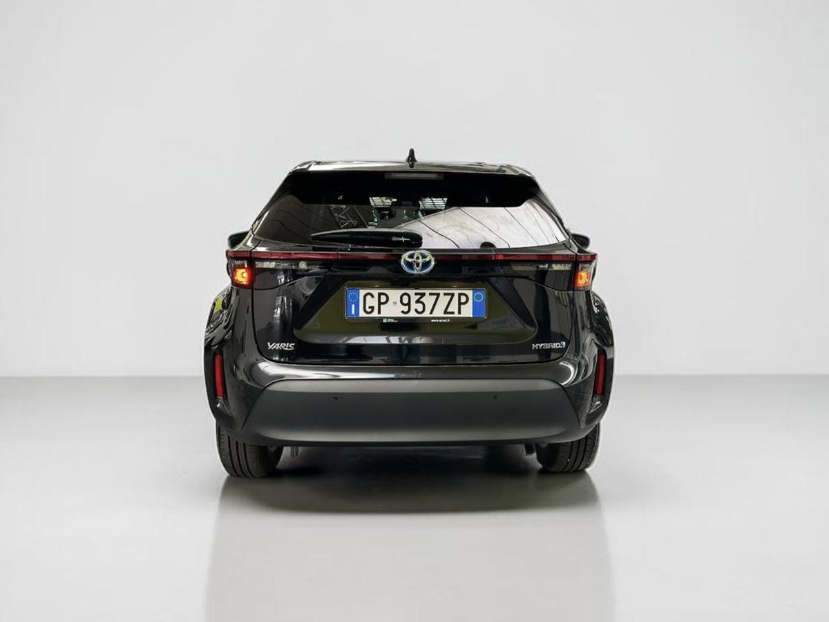 Toyota Yaris Cross 1.5h GR Sport Black Sky fwd 116cv e-cvt (4)