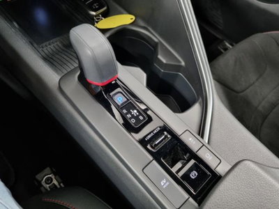 Toyota Toyota C-HR 2.0 hv GR Sport Premiere awd e-cvt (11)
