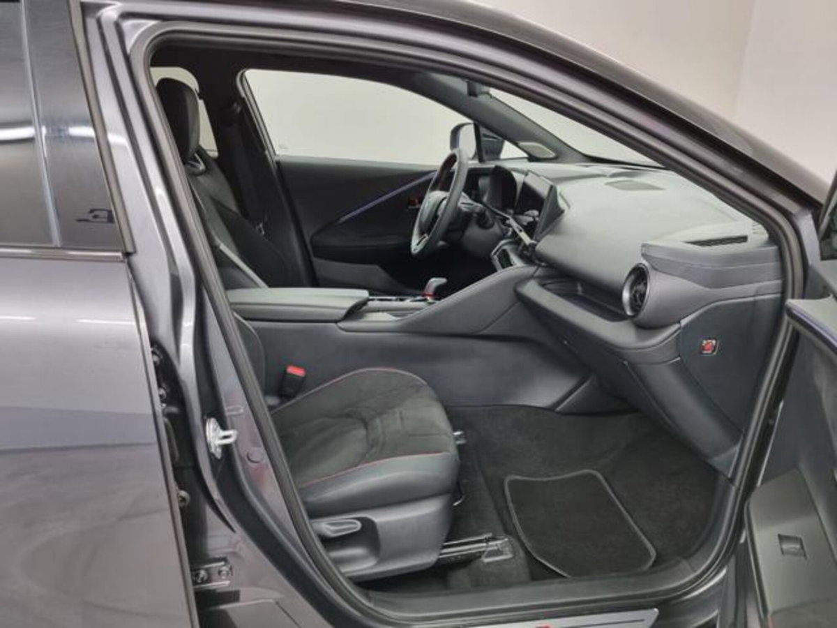 Toyota Toyota C-HR 2.0 hv GR Sport Premiere awd e-cvt (13)