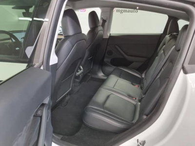 Tesla Model Y Long Range awd (11)