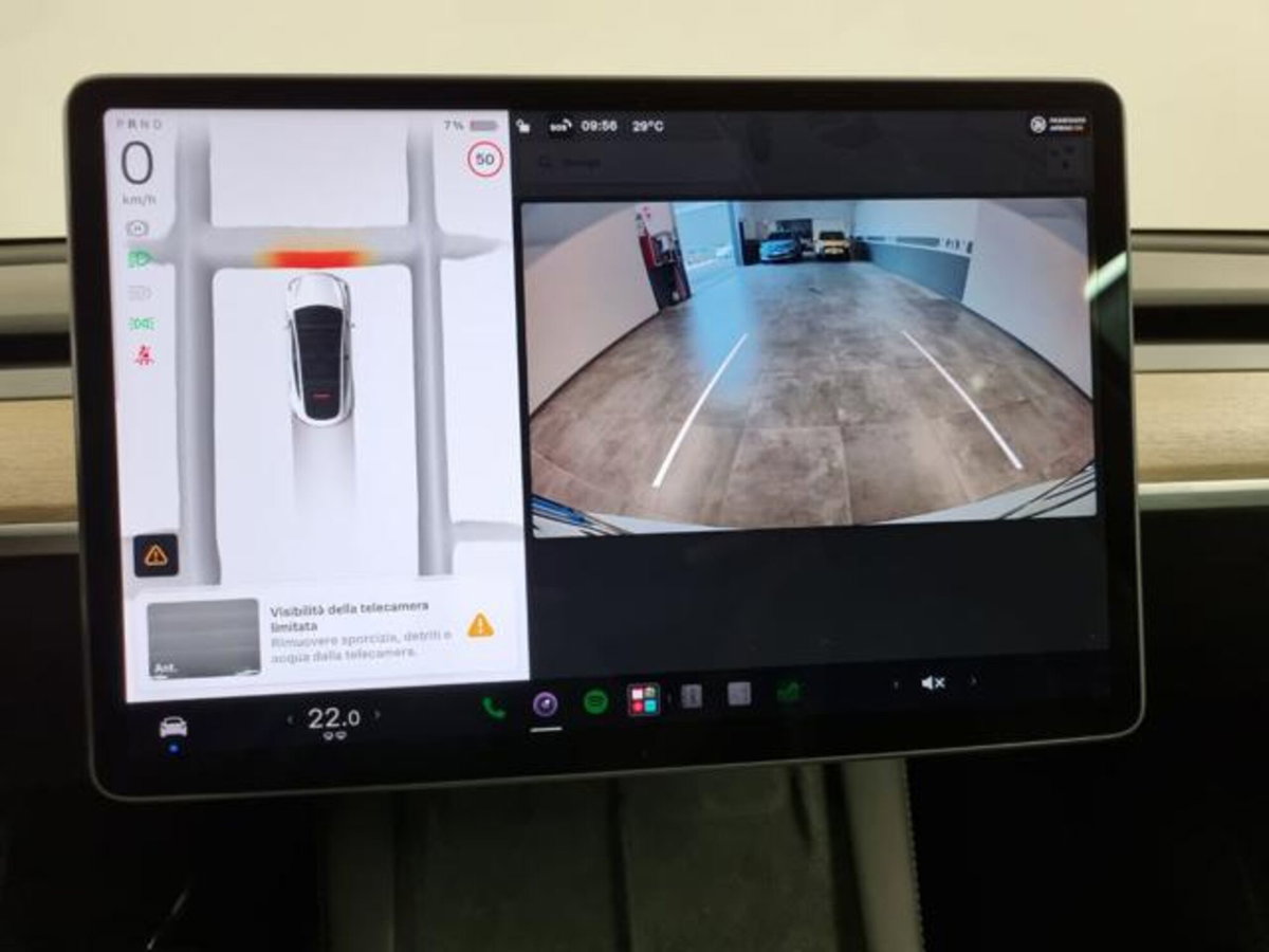 Tesla Model Y Long Range awd (14)