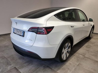 Tesla Model Y Long Range awd (18)