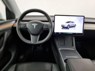 Tesla Model Y Long Range awd (7)