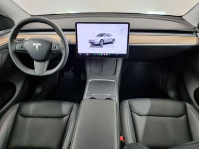 Tesla Model Y Long Range awd (8)