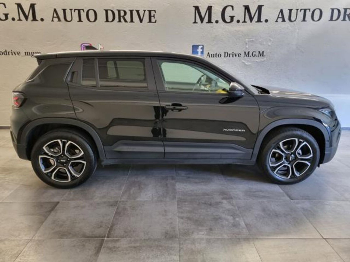 Jeep Avenger 1.2 turbo Summit fwd 100cv (4)