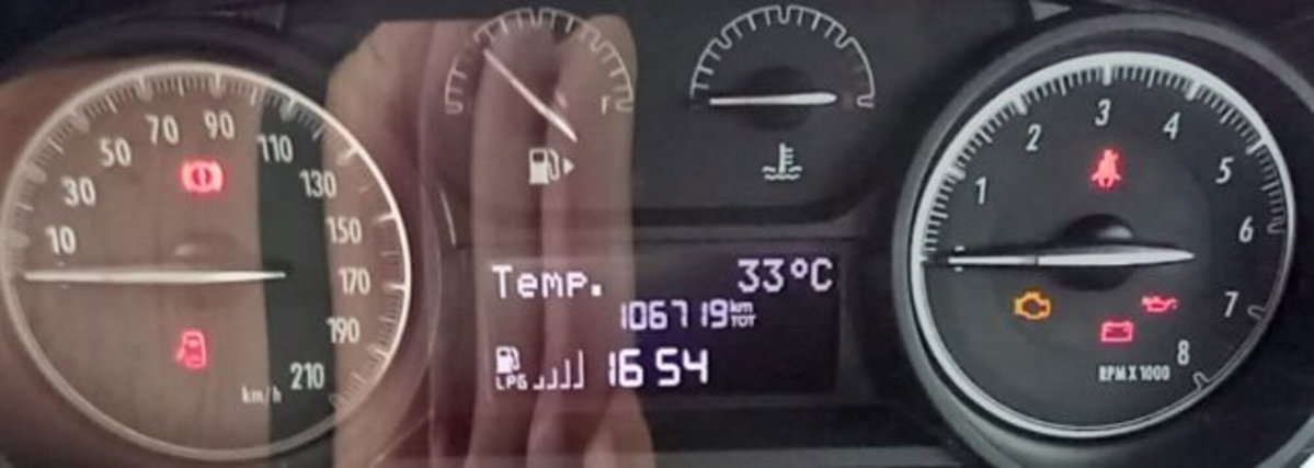 Lancia Ypsilon 1.2 69 CV 5 porte GPL Ecochic Silver (12)