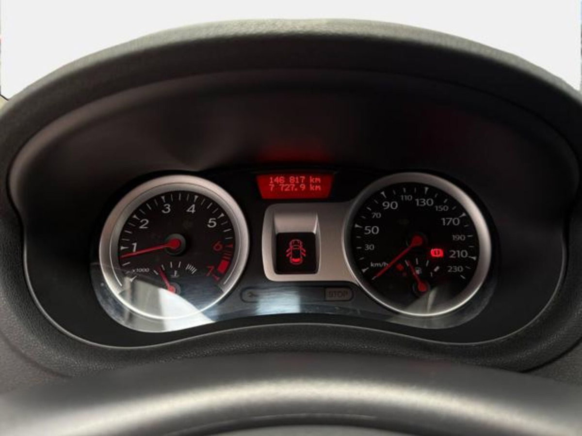 Renault Clio 1.2 16V 5 porte Luxe (9)