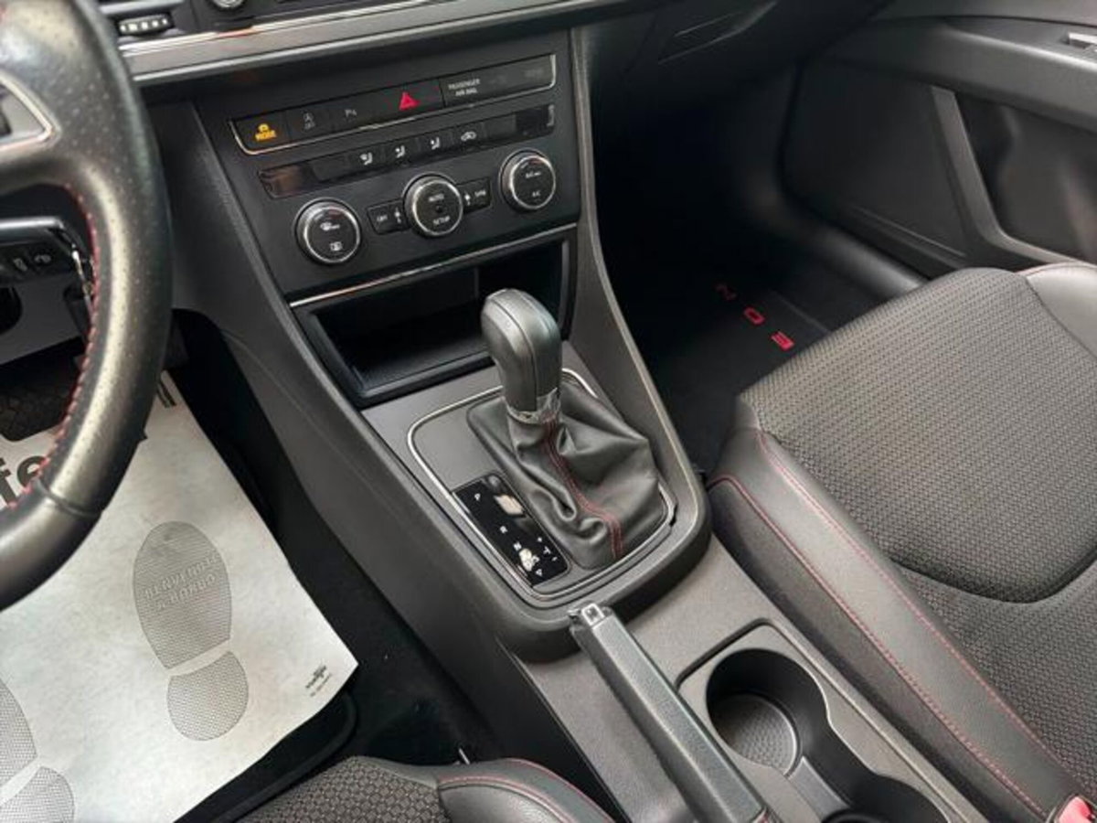 SEAT Leon ST 2.0 TDI 184 CV DSG FR (12)