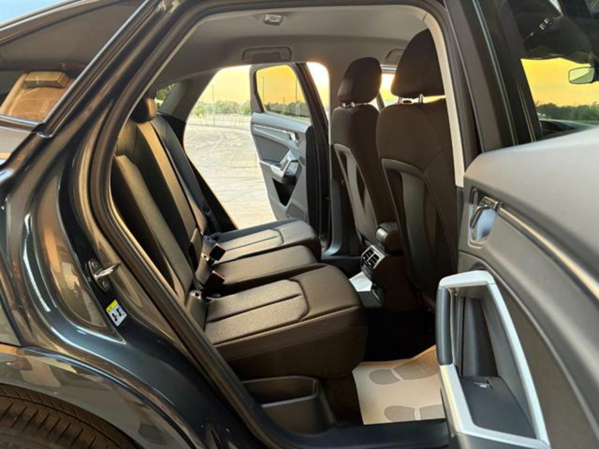 Audi Q3 Sportback 35 TDI S line edition (11)