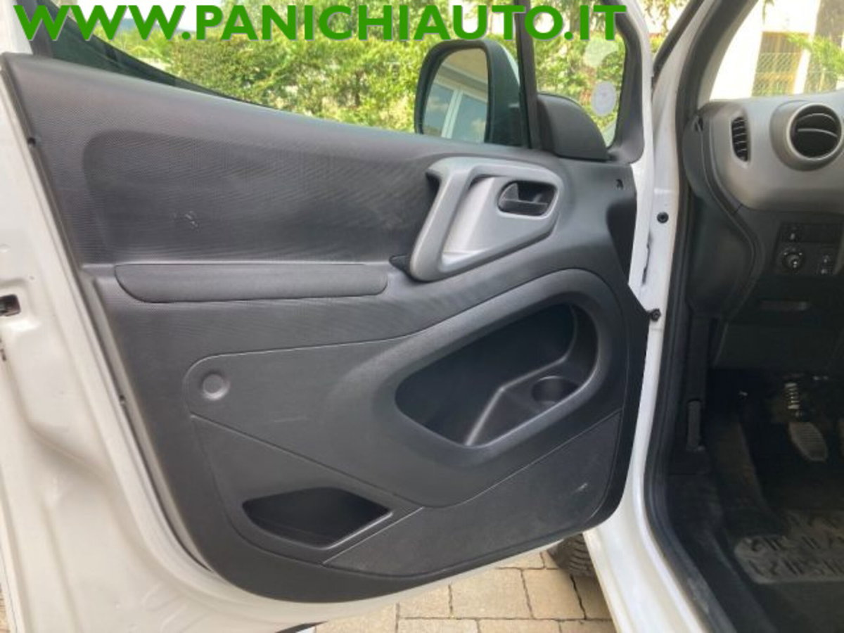 Peugeot Partner BlueHDi 100 4x4 Outdoor Traction Control (10)