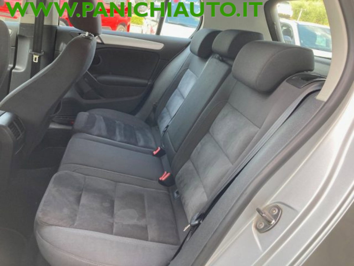 Volkswagen Golf 1.6 TDI DPF DSG 5p. Highline (8)