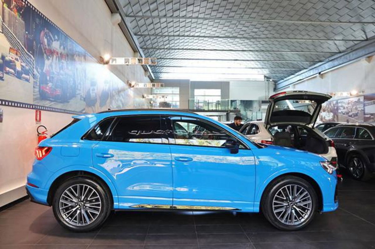 Audi Q3 35 2.0 tdi s-tronic (2)