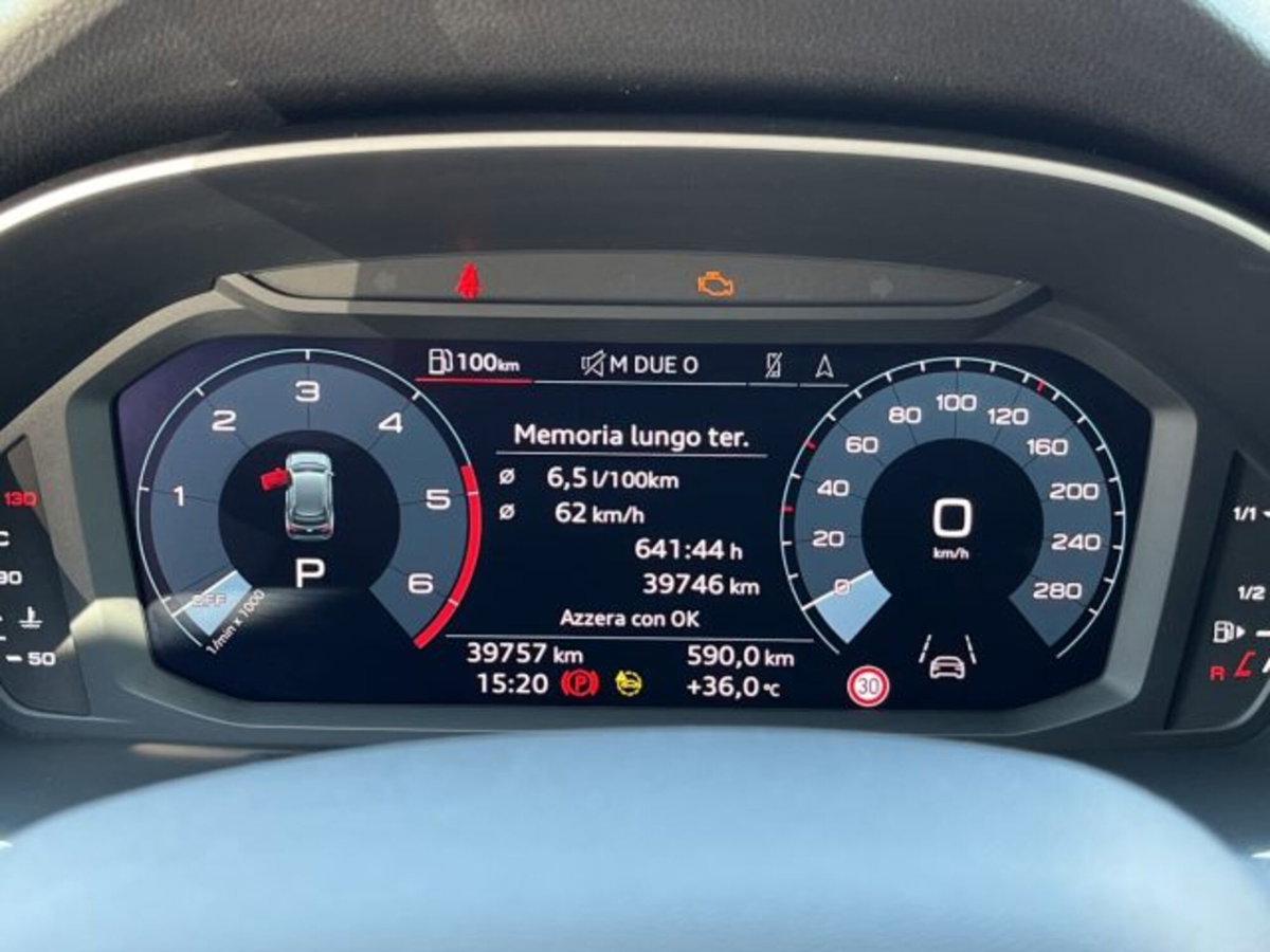 Audi Q3 35 TDI Business (12)