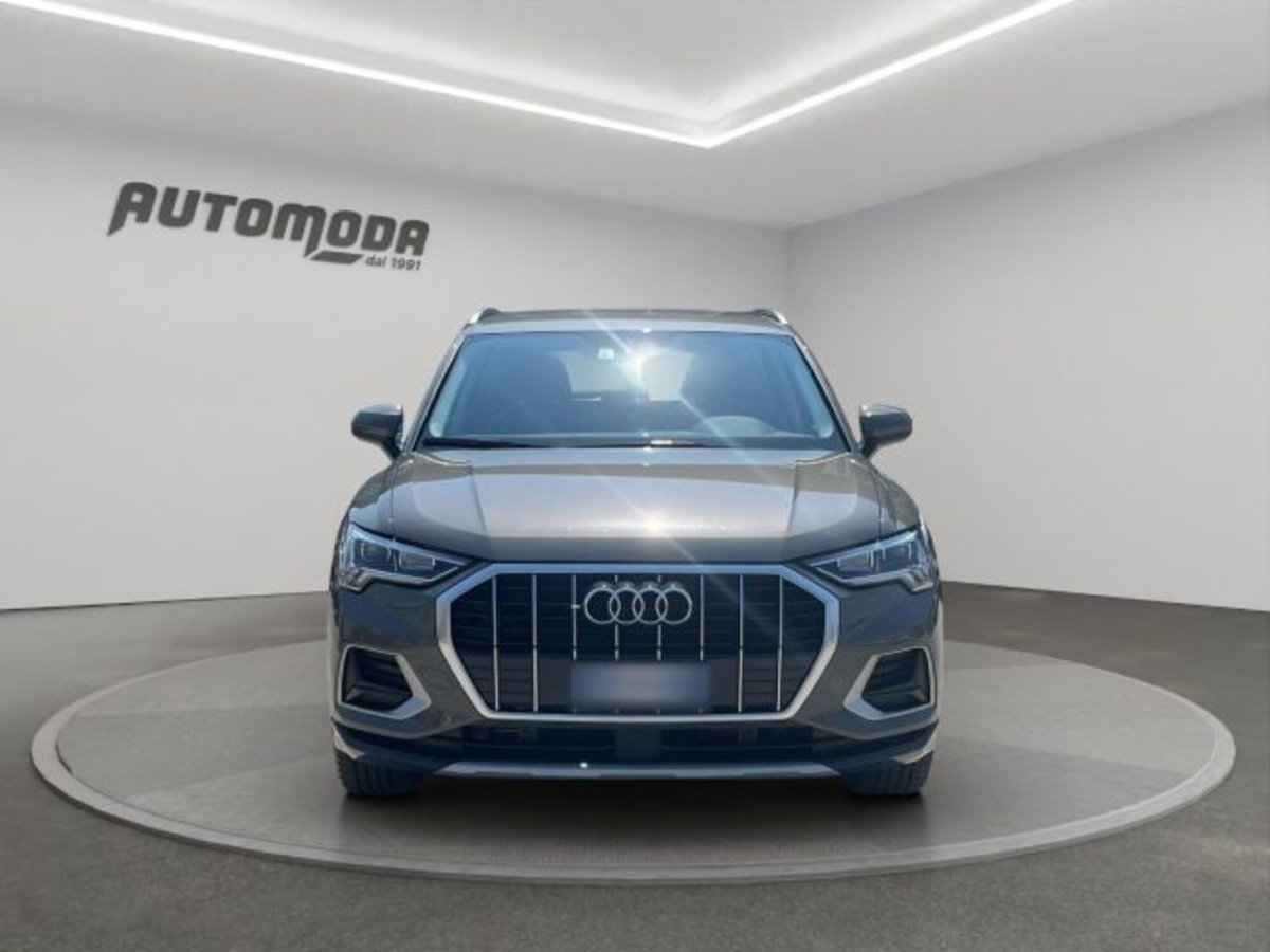 Audi Q3 35 TDI Business (2)