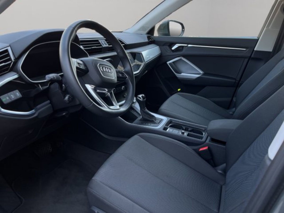 Audi Q3 35 TDI Business (7)