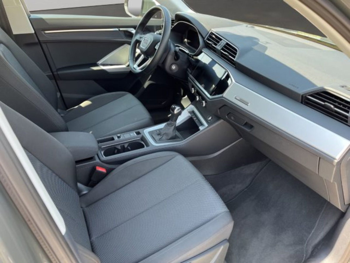 Audi Q3 35 TDI Business (9)