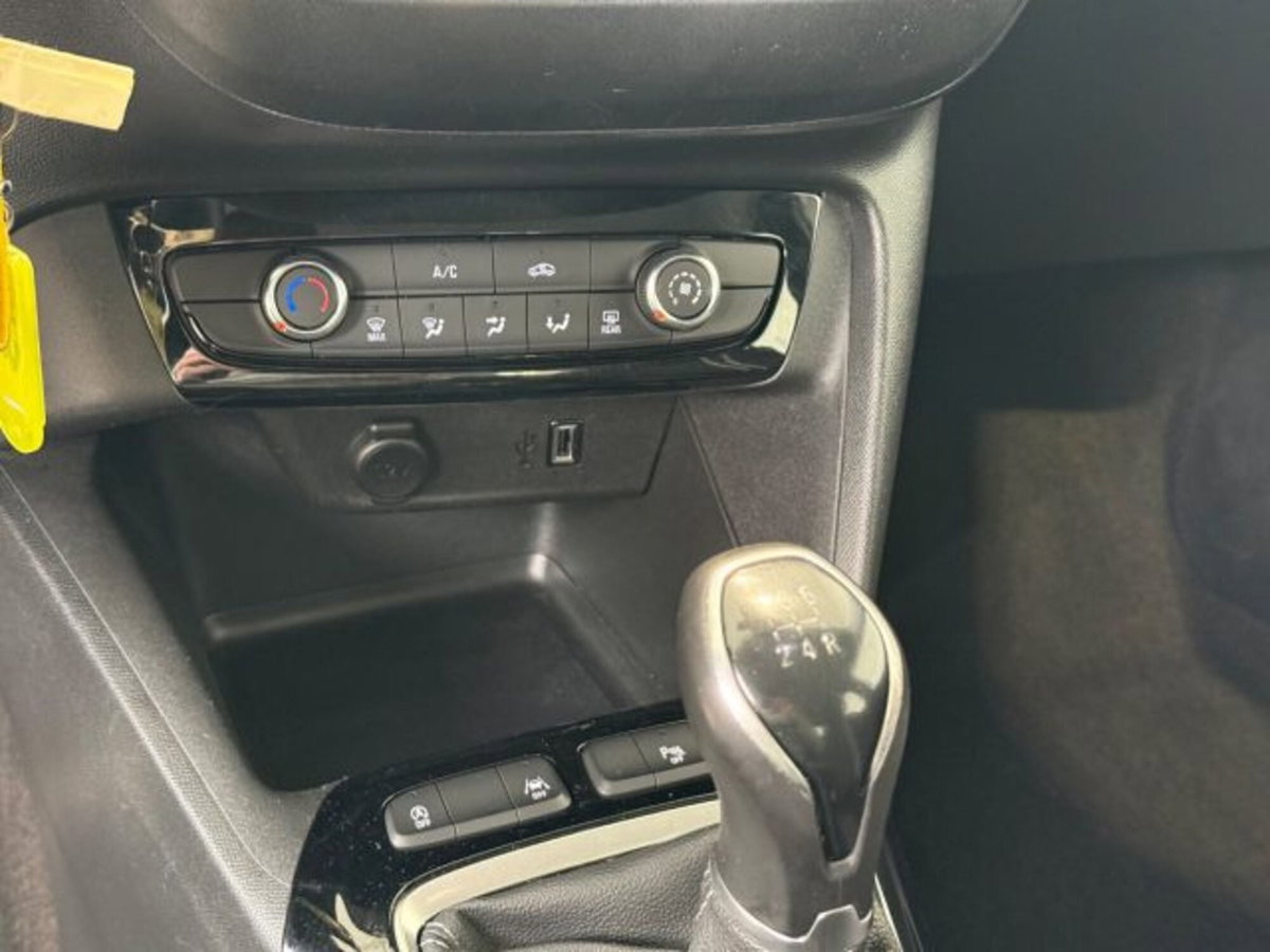 Opel Corsa 1.2 Design & Tech (16)