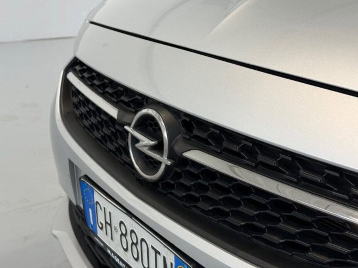 Opel Corsa 1.2 Design & Tech (9)
