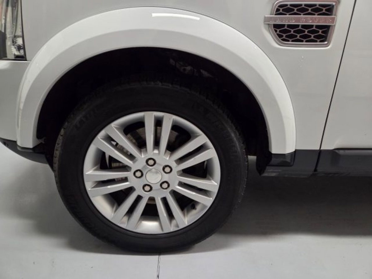 Land Rover Discovery 4 3.0 TDV6 211CV HSE (17)