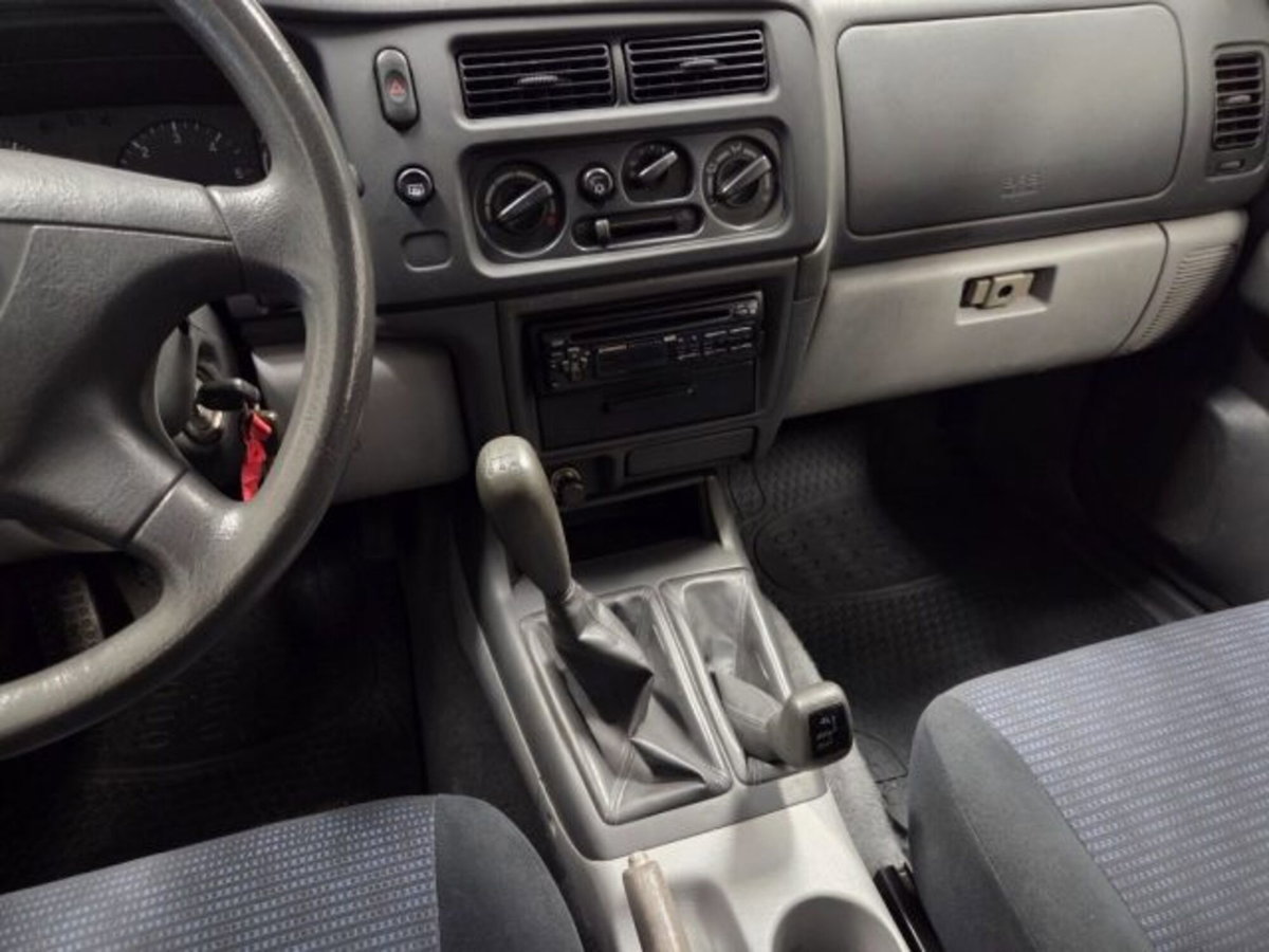 Mitsubishi Pajero 2.5 TDI cat GLS Autocarro (12)