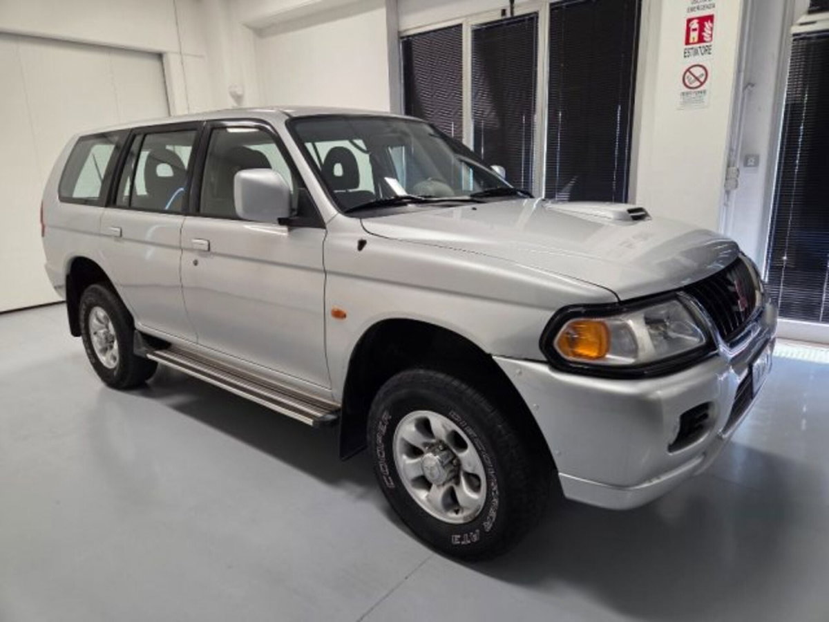 Mitsubishi Pajero 2.5 TDI cat GLS Autocarro (3)