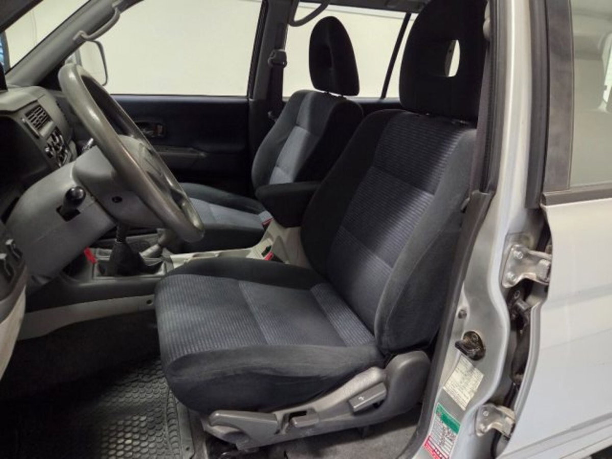 Mitsubishi Pajero 2.5 TDI cat GLS Autocarro (8)