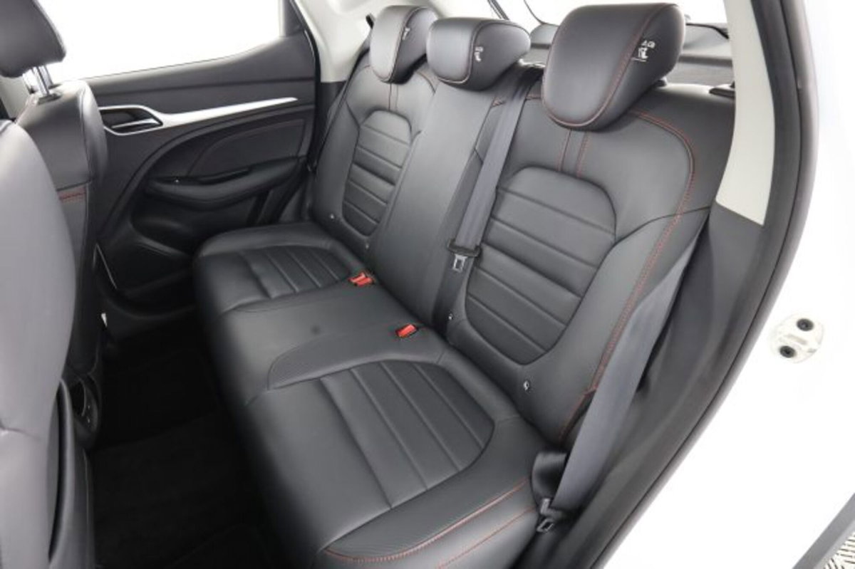 Mg ZS ZS 1.5 Luxury (3)