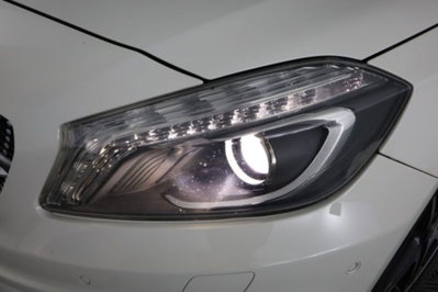 Mercedes-Benz Classe A 180 CDI Automatic Premium (9)