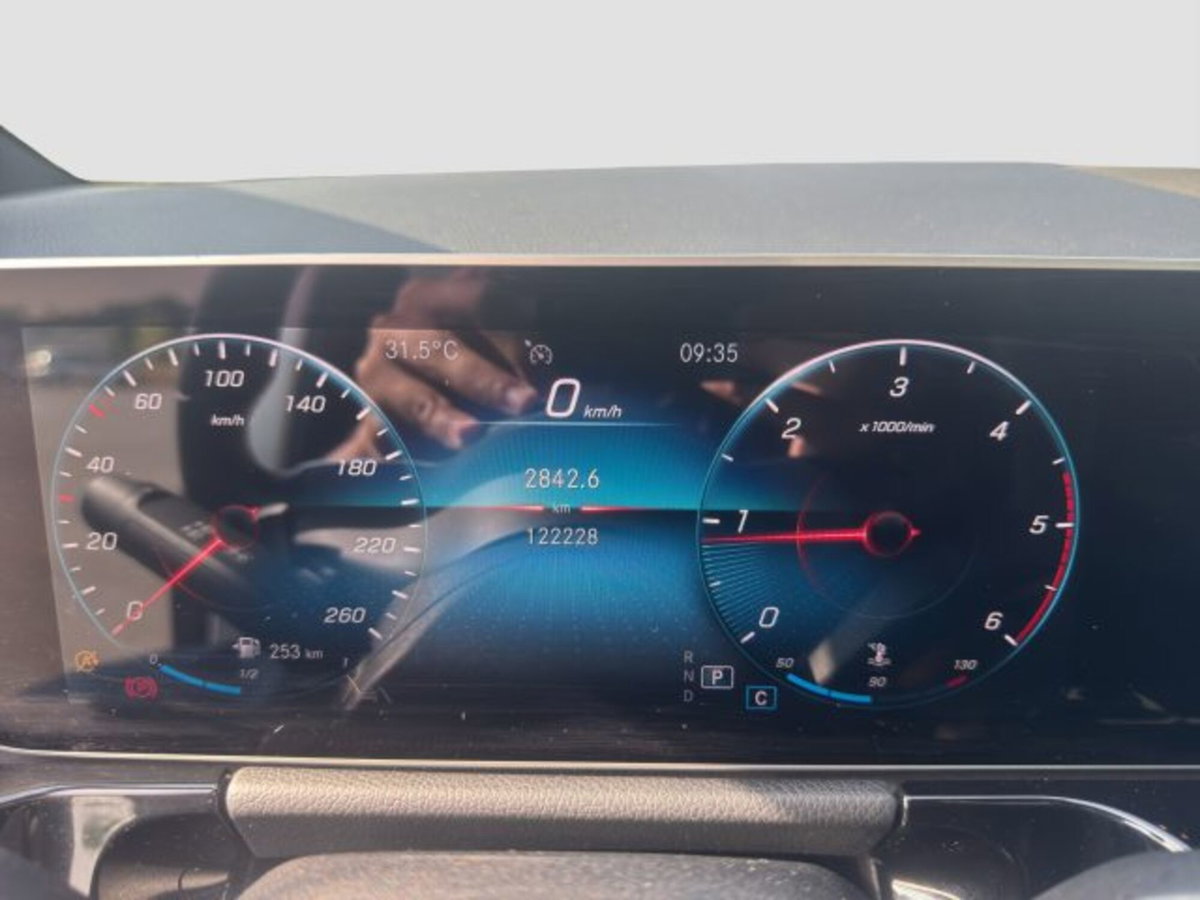 Mercedes-Benz CLA Shooting Brake 180 d Automatic Shooting Brake Sport (14)