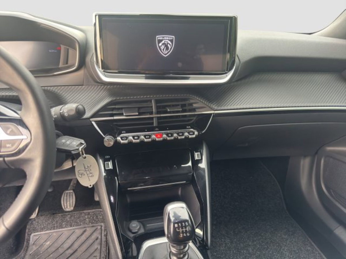 Peugeot 2008 PureTech 100 S&S Allure (16)