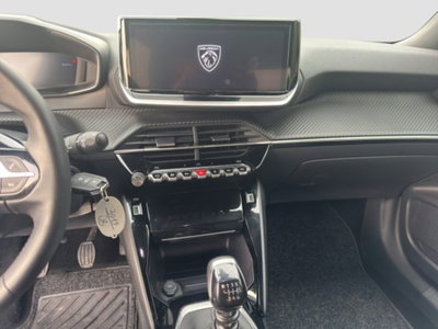 Peugeot 2008 PureTech 100 S&S Allure (16)