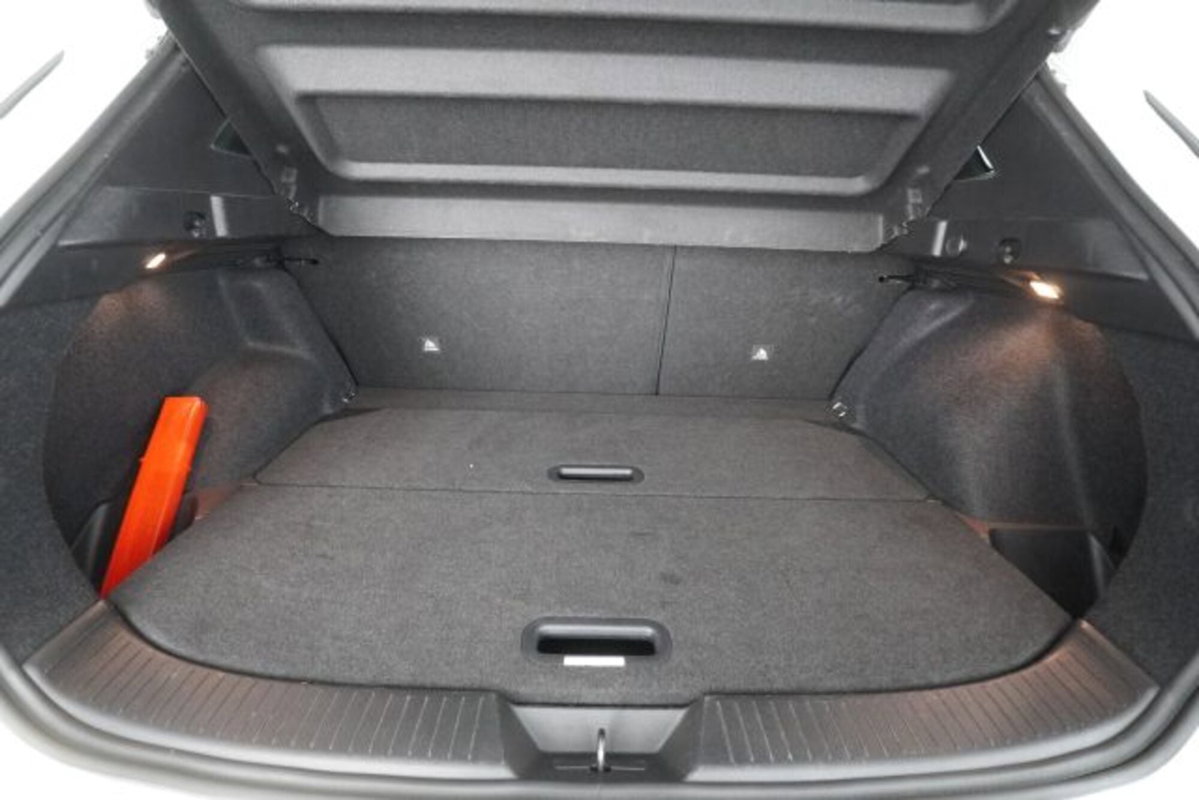 Nissan Qashqai 1.3 mhev N-Connecta 2wd 140cv (14)
