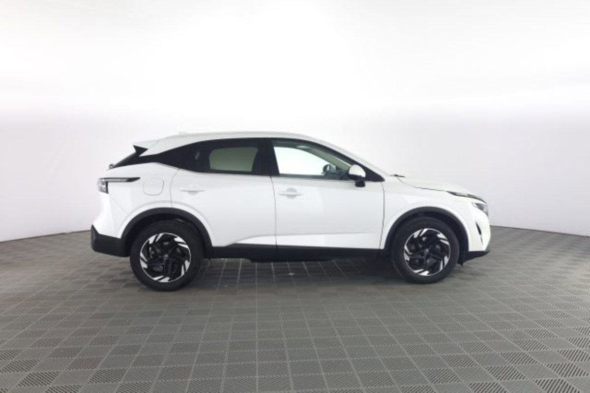 Nissan Qashqai 1.3 mhev N-Connecta 2wd 140cv (3)