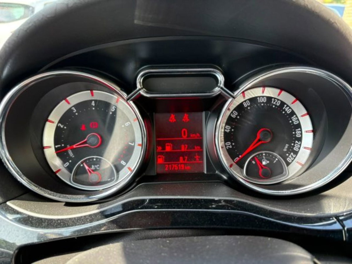 Opel Adam 1.2 70 CV Glam (13)
