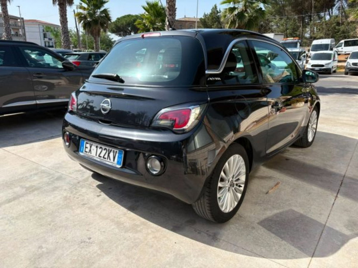 Opel Adam 1.2 70 CV Glam (4)