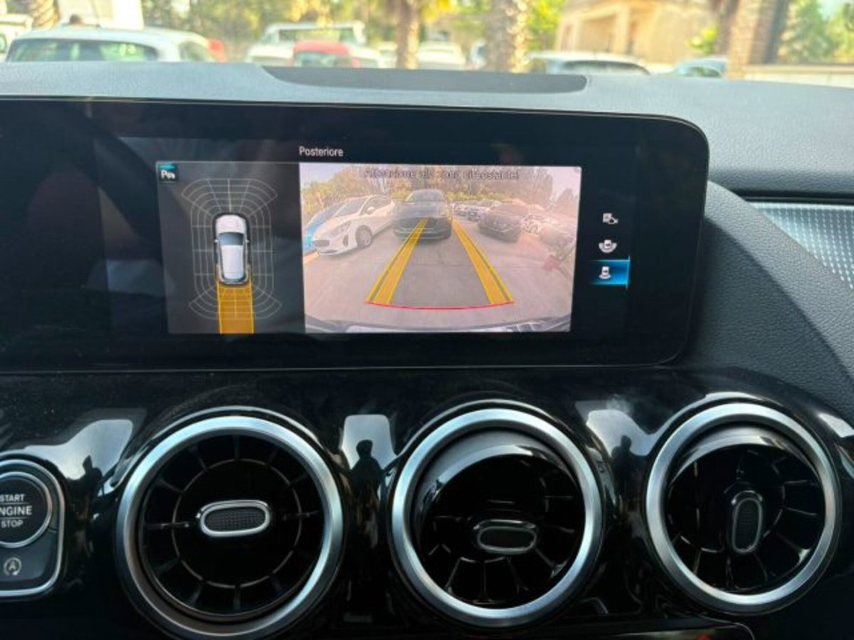 Mercedes-Benz GLA SUV 220 d Automatic Sport (12)