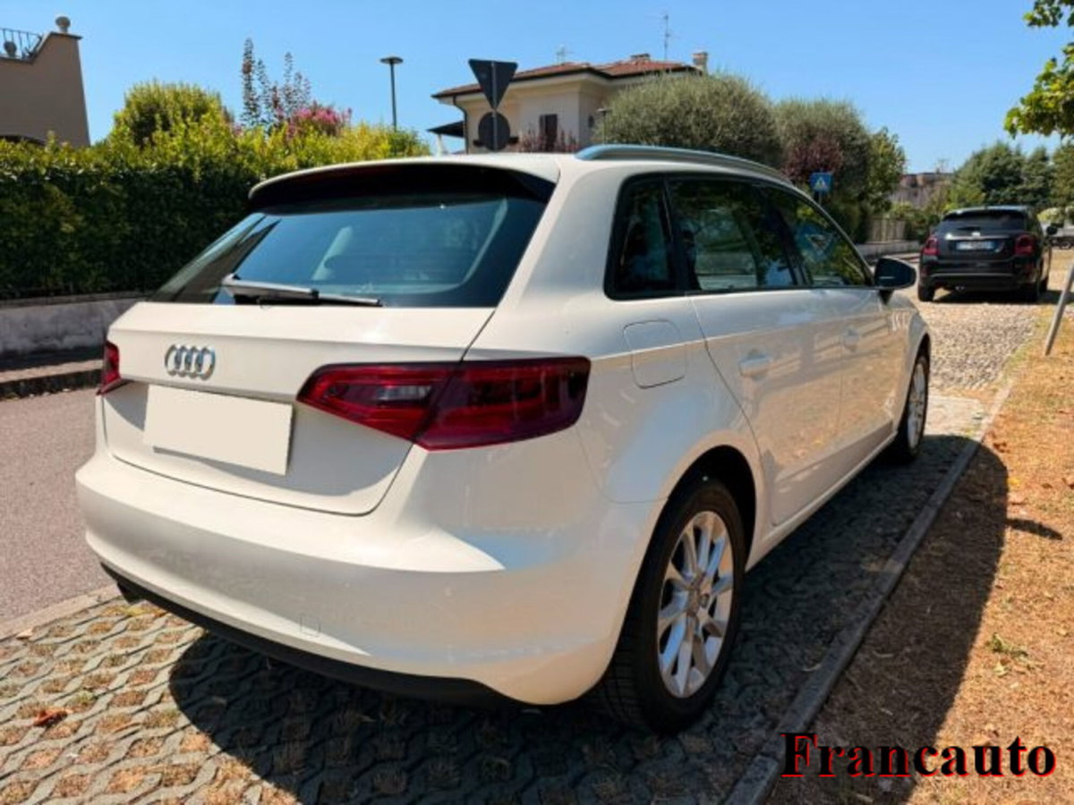 Audi A3 Sportback 1.6 TDI clean diesel S tronic Business (5)