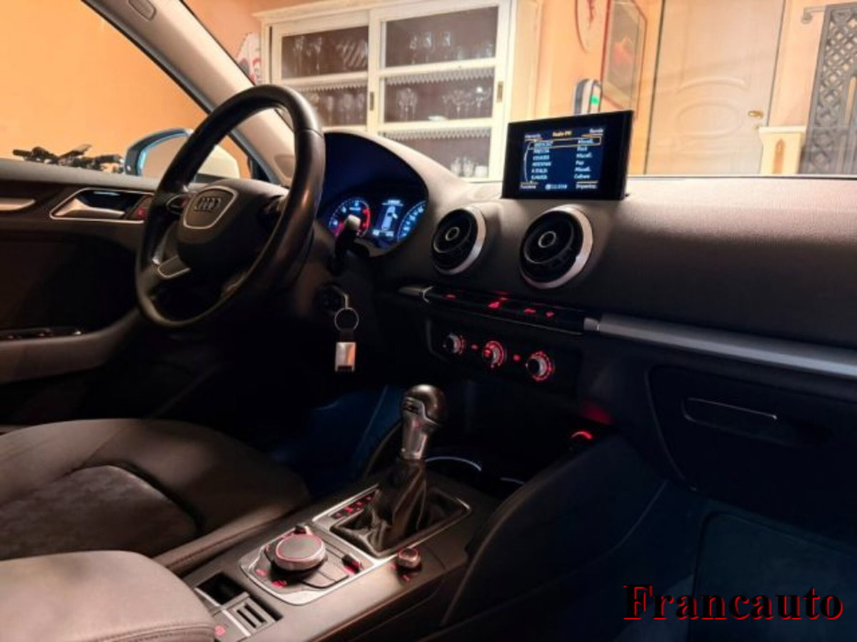 Audi A3 Sportback 1.6 TDI clean diesel S tronic Business (8)