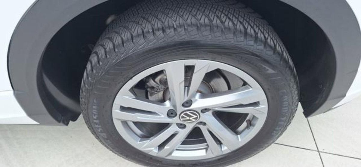 Volkswagen T-Roc 1.5 tsi R-Line (20)