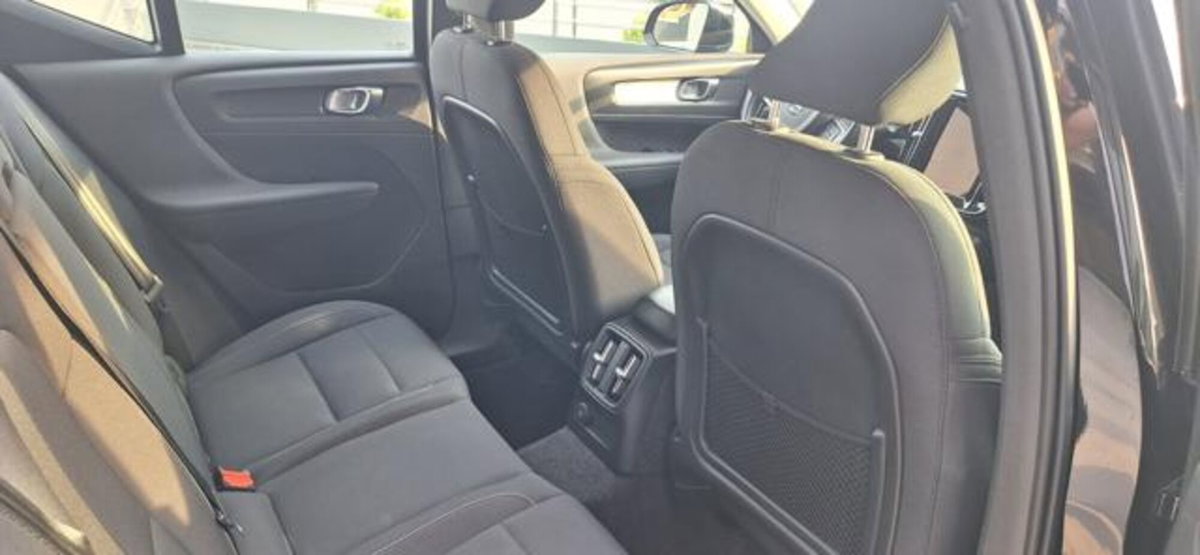 Volvo XC40 T4 Recharge Plug-in Hybrid Inscription (12)