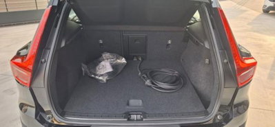Volvo XC40 T4 Recharge Plug-in Hybrid Inscription (2)