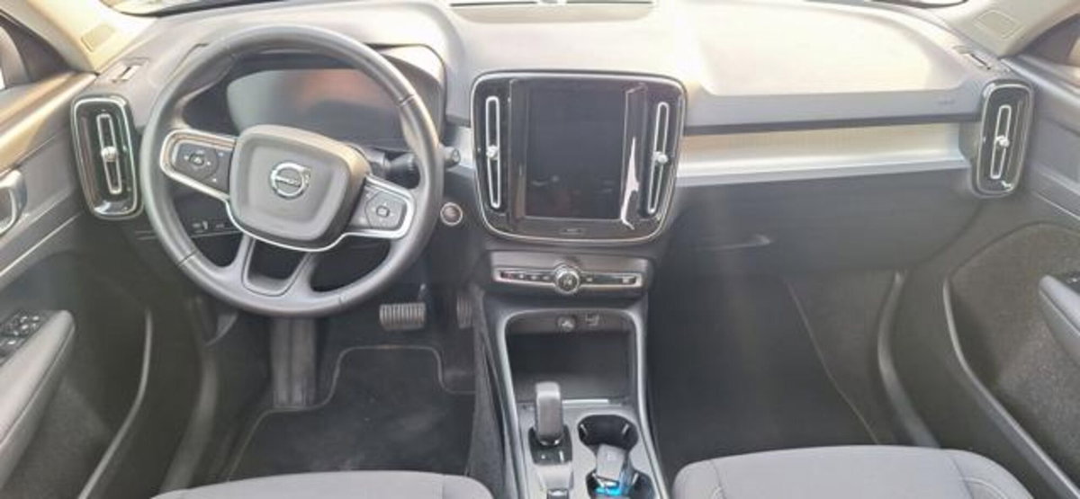 Volvo XC40 T4 Recharge Plug-in Hybrid Inscription (3)