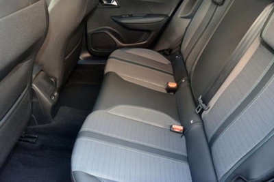 Peugeot 2008 BlueHDi 110 S&S Allure (12)