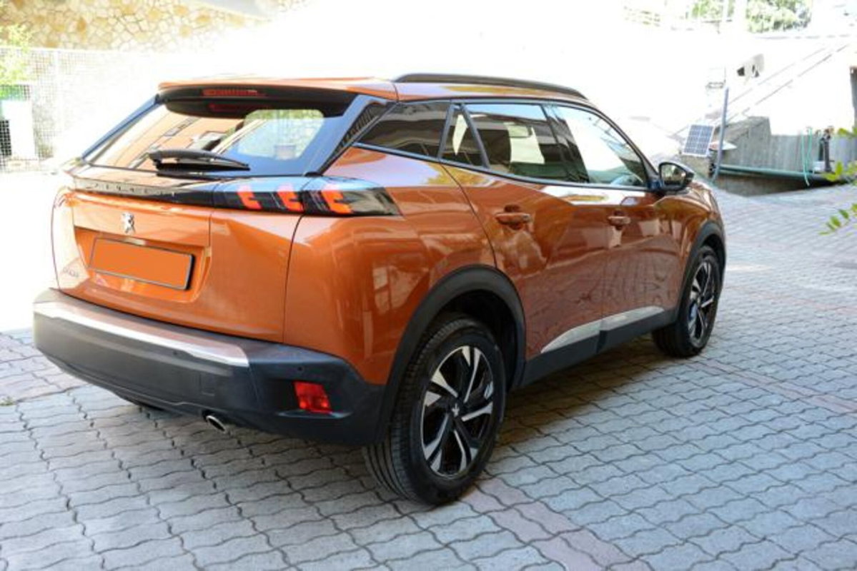Peugeot 2008 BlueHDi 110 S&S Allure (5)